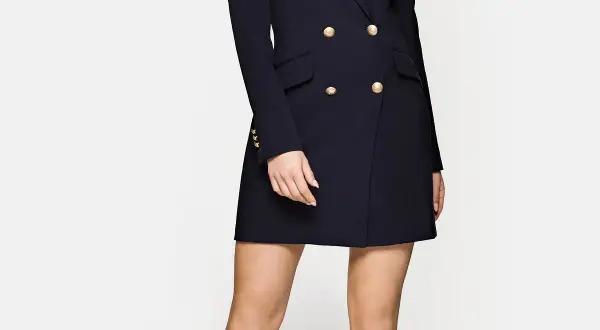 Idealne outfit na imprezę firmową: unikaj modowych faux pas