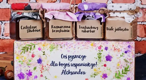 Najlepsze pomysły na prezent urodzinowy dla kobiety na każdą okazję i budżet