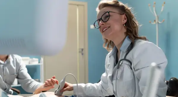 Jakie badania u ginekologa są konieczne i czego się spodziewać podczas wizyty?