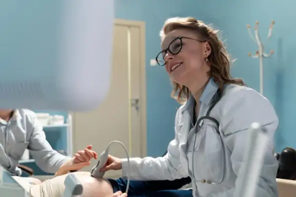 Jakie badania u ginekologa są konieczne i czego się spodziewać podczas wizyty?